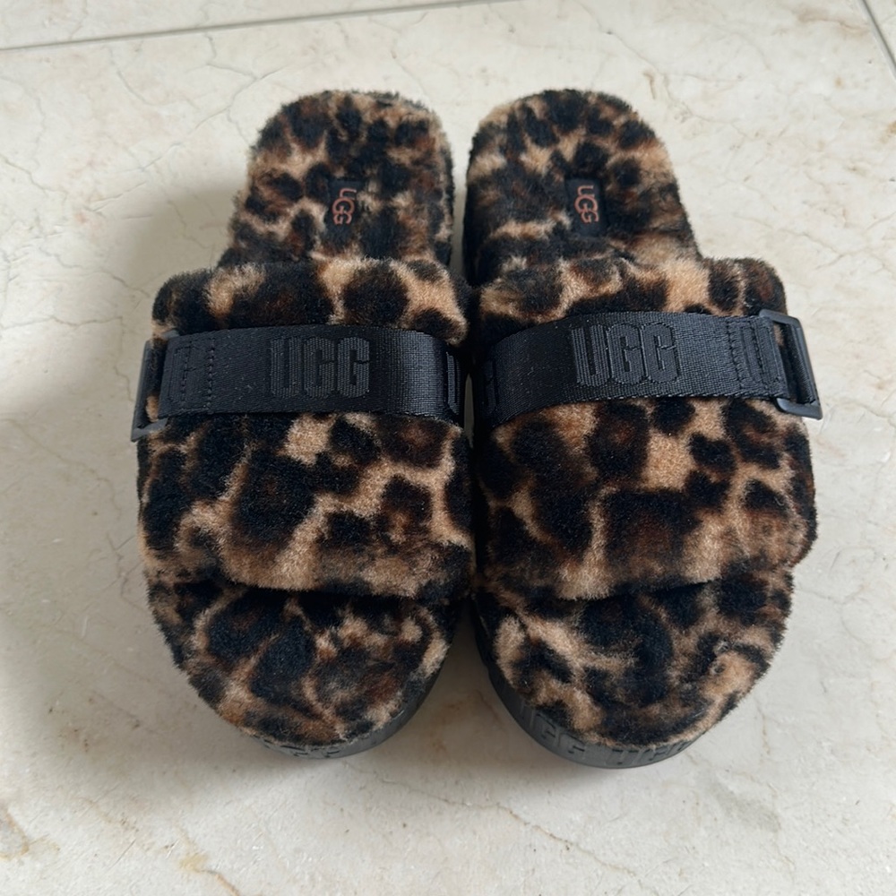 Ugg Slides - Picture 6 of 14